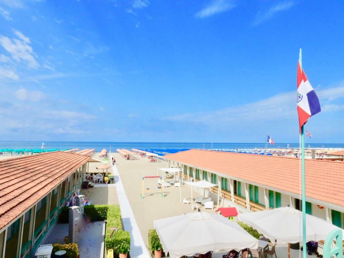 Attico Al Mare Viareggio Exterior foto